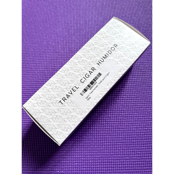 Sigarx Travel Humidor - Stylish & Portable for 5 Cigars (Cedar Wood Interior) - Picture 9 of 9